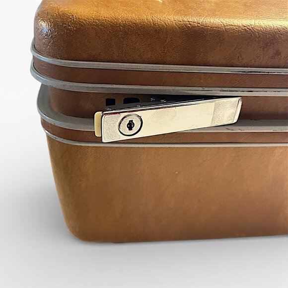 Vintage Samsonite Silhouette Train Hard Case Vanity Travel Bag Luggage w/Key - Picture 4 of 13